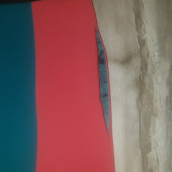 Color-block skirt - Picture 3 of 4